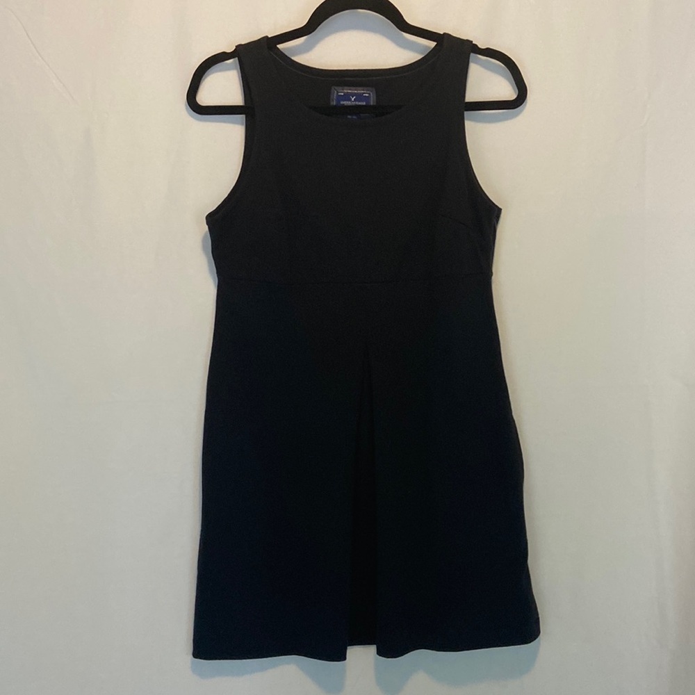 American Eagle Outfitter’s Navy Blue With Pockets Size M